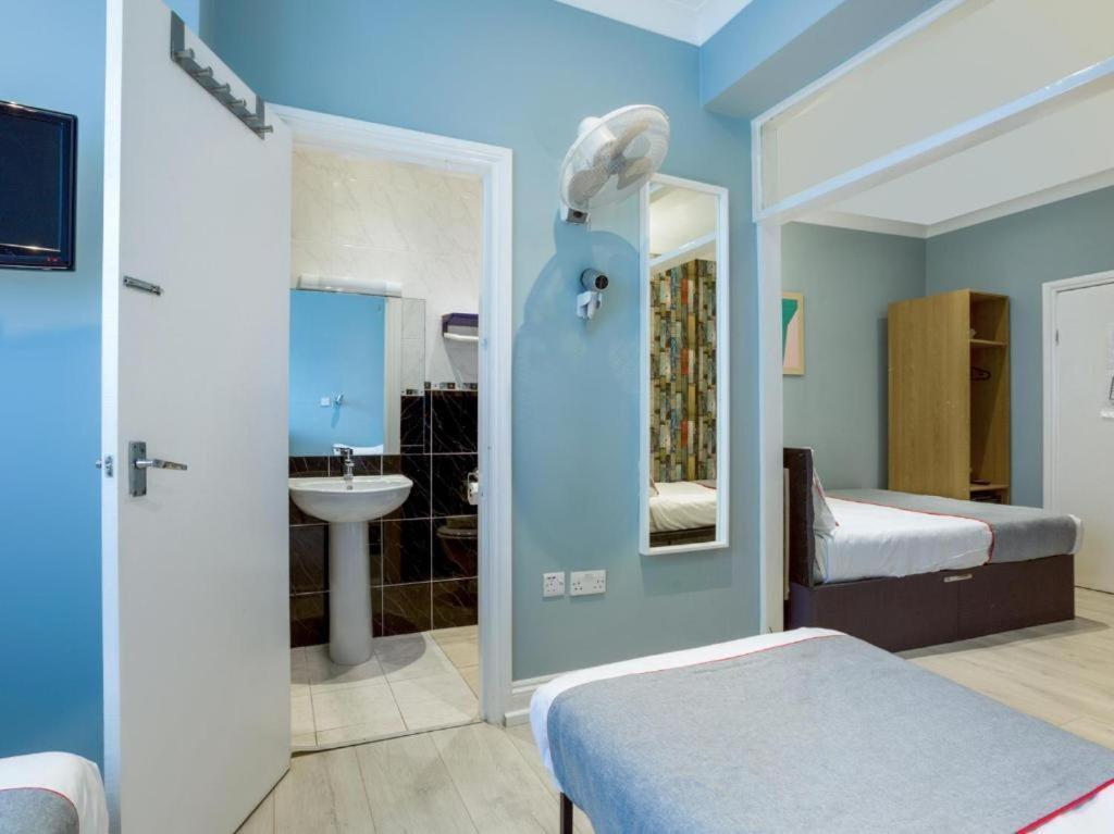 Orlando Hotel لندن الغرفة الصورة